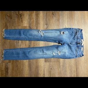 00 R Hollister low rise super skinny